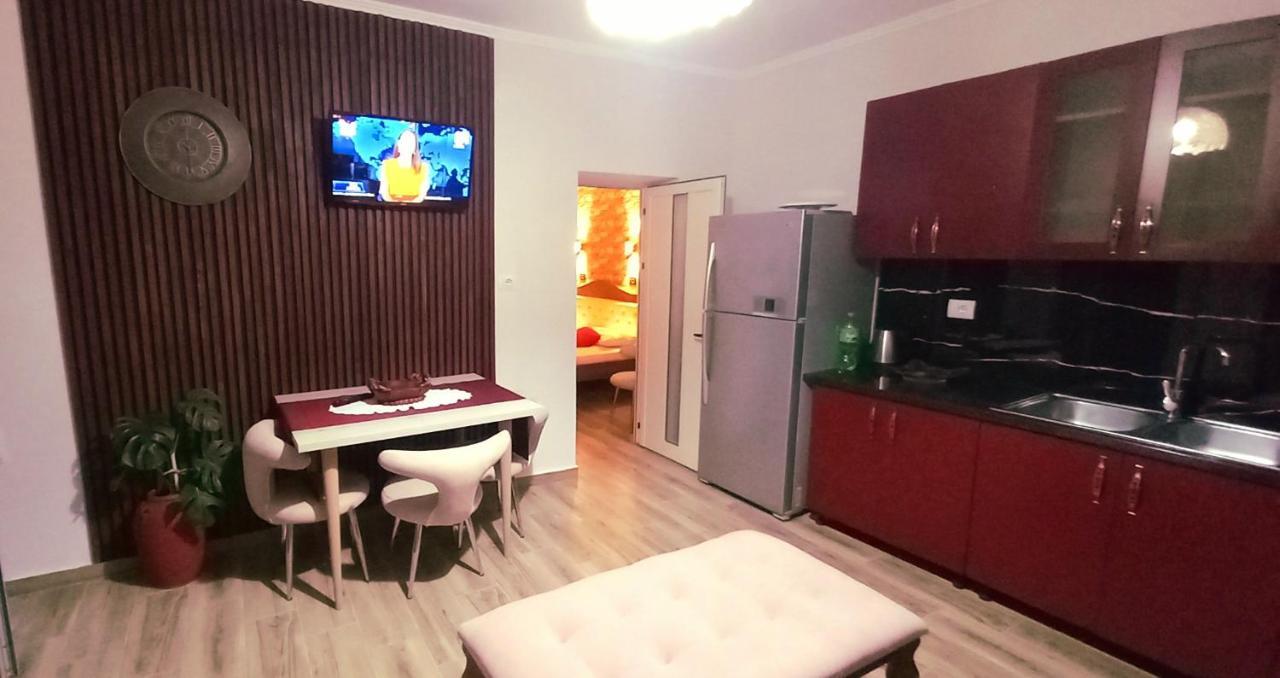 Villa Heljos Apartaments Влёра Экстерьер фото