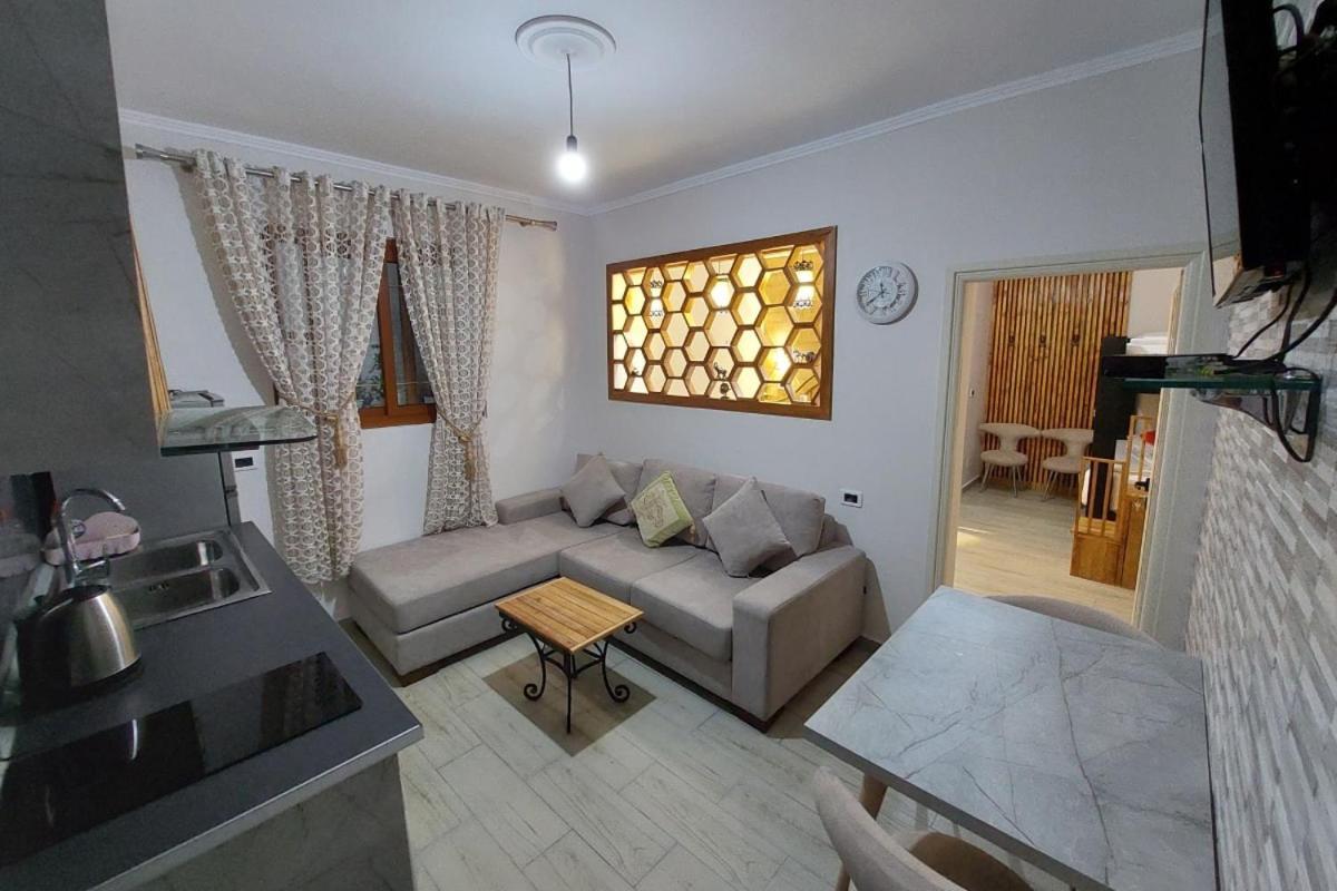 Villa Heljos Apartaments Влёра Экстерьер фото