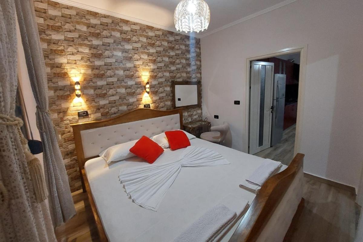 Villa Heljos Apartaments Влёра Экстерьер фото