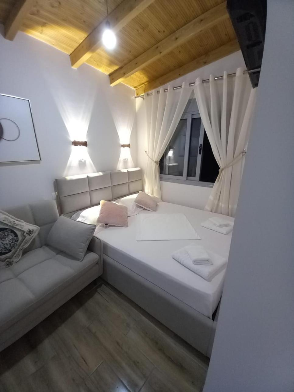 Villa Heljos Apartaments Влёра Экстерьер фото