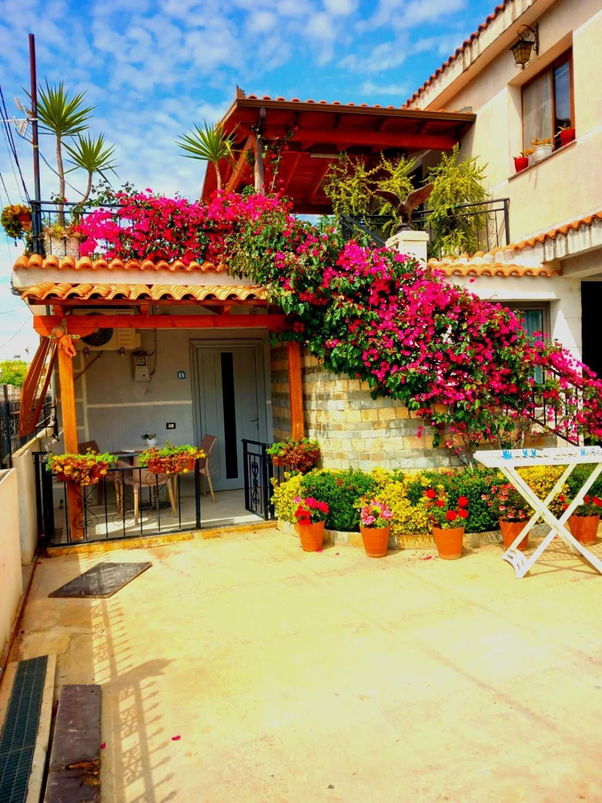 Villa Heljos Apartaments Влёра Экстерьер фото