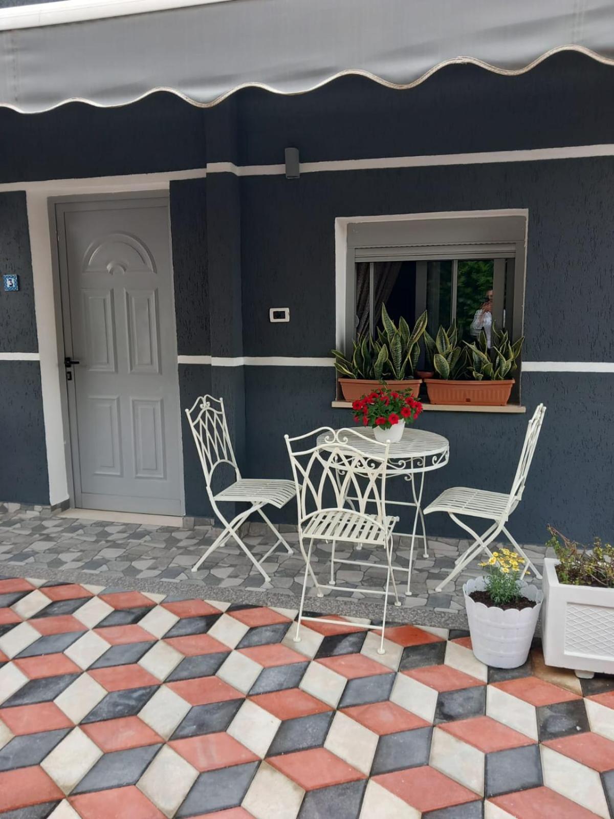 Villa Heljos Apartaments Влёра Экстерьер фото